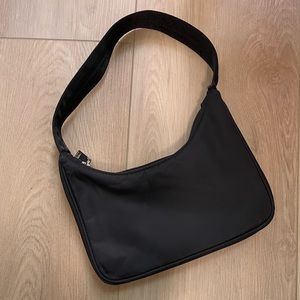 Aritzia Main Character New Goldie Bag